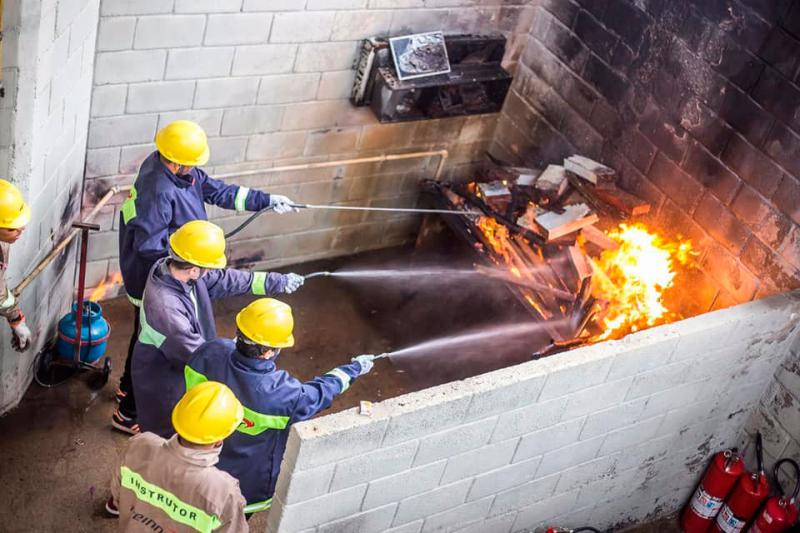 Curso de primeiros socorros e combate a incêndio